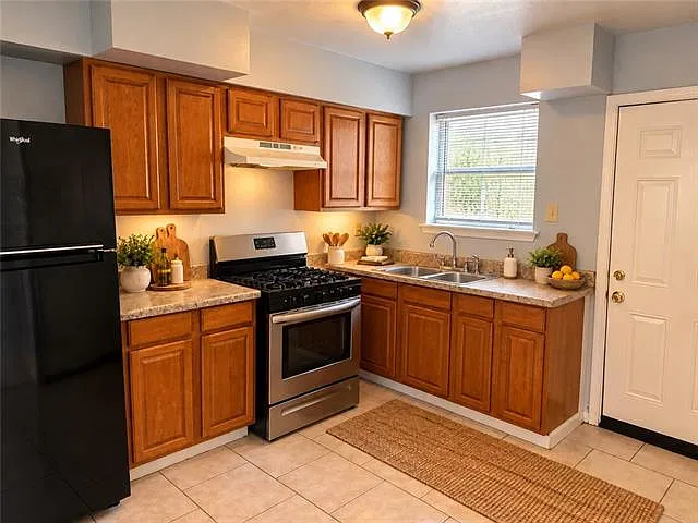 2 bed, 1.0 bath, 1000 sqft, $1,400 — Photo 4