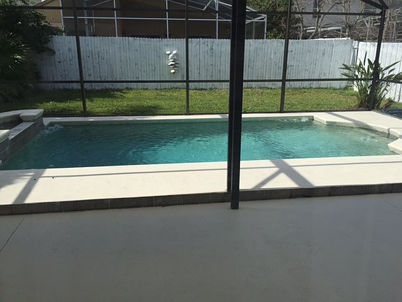 5th image of 146 Harwood Cir