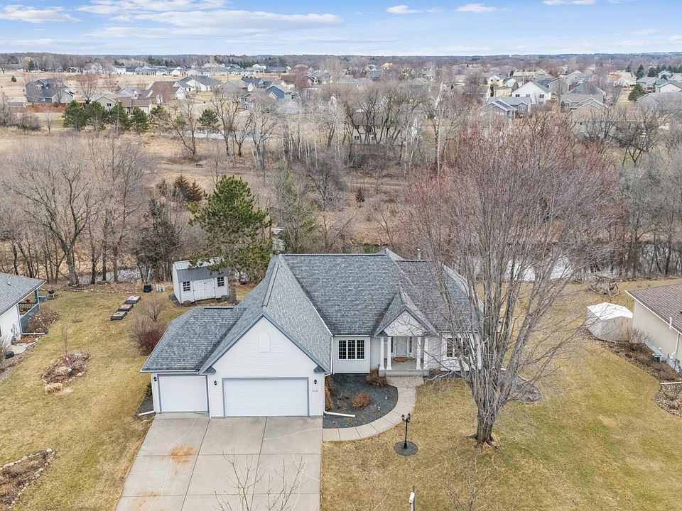 1st image of 1426 Valley Creek Dr