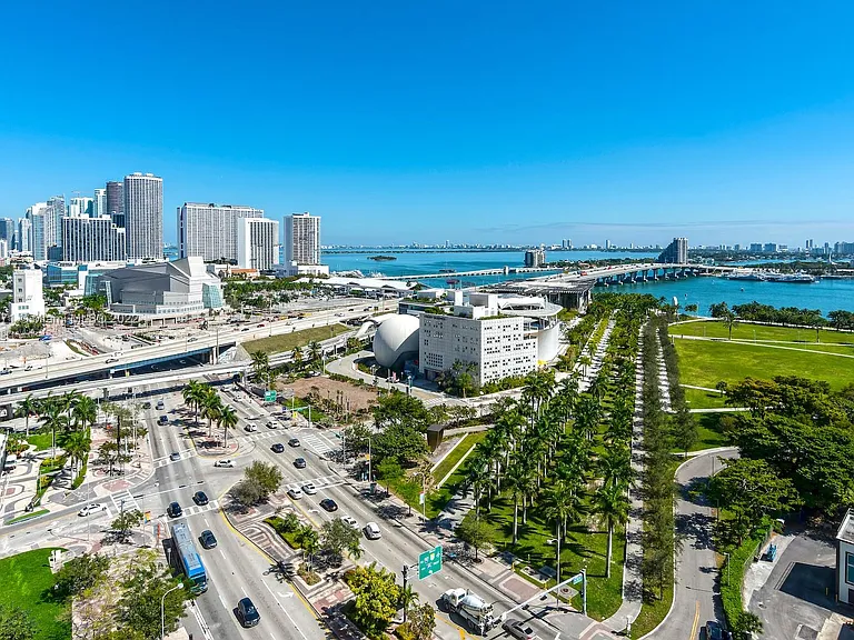 900 Biscayne Blvd #2006 — Photo 4