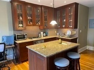 400 Marlborough St APT 9, Boston, MA 02115