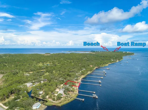 8 Pompano Dr, Panacea, FL 32346