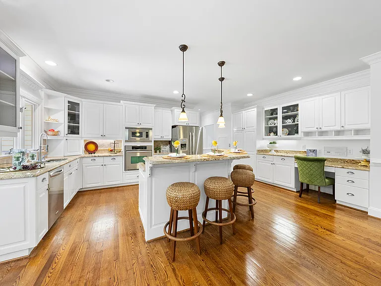106 Birkhaven Dr — Photo 31