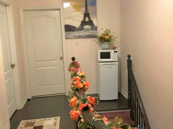 5 Colleridge St, Ajax, ON L1Z 2C1