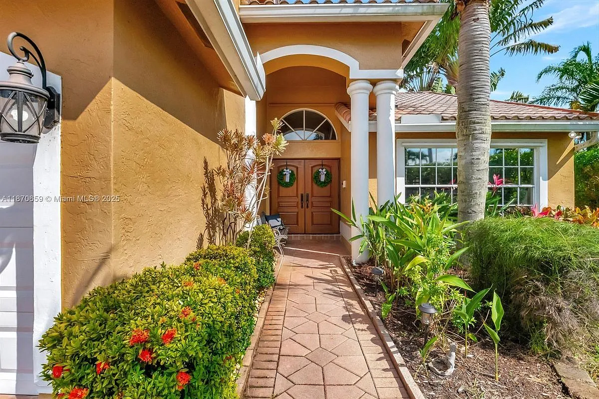 Building Photo - 19314 King Palm Ct #HOUSE