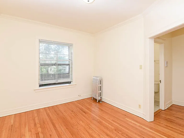 3508 N Wolcott Ave #2 — Photo 4