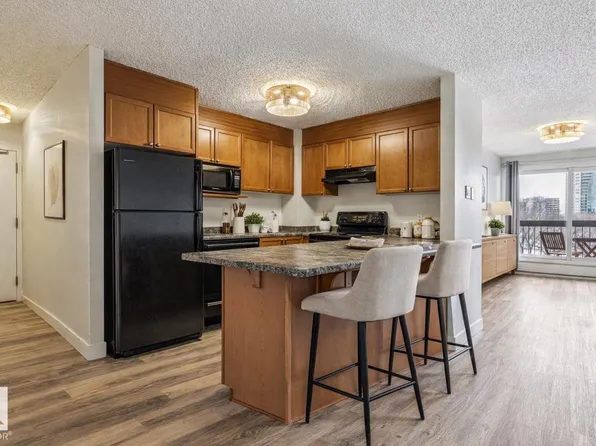 9715 110th St NW #404, Edmonton, AB T5K 2M1