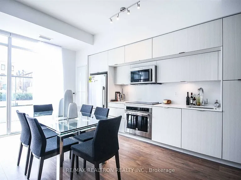 80 Vanauley St #Townhouse 121 — Photo 10