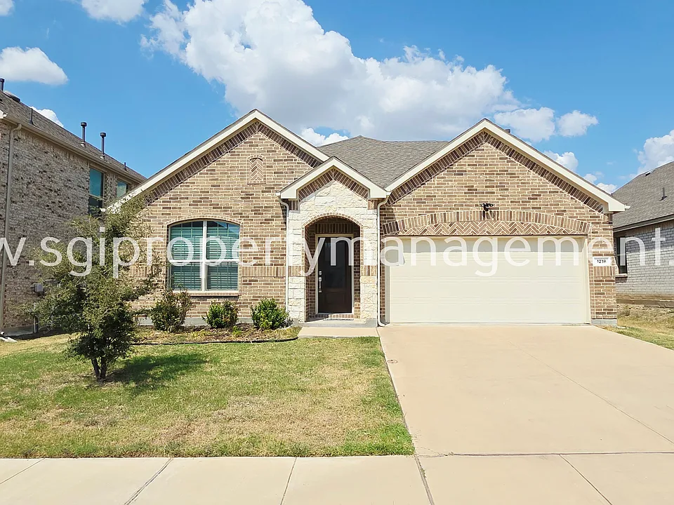 1218 Smoketree Ln