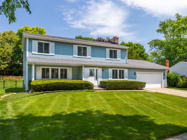 1108 Barcroft Ct, Naperville, IL 60540