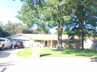 102 Colonial Ln, Kerrville, TX 78028