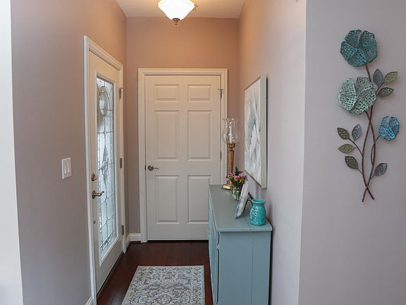 3rd image of 4019 Bluestem Ln