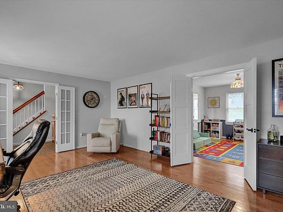 5th image of 2930 Reedy Rd