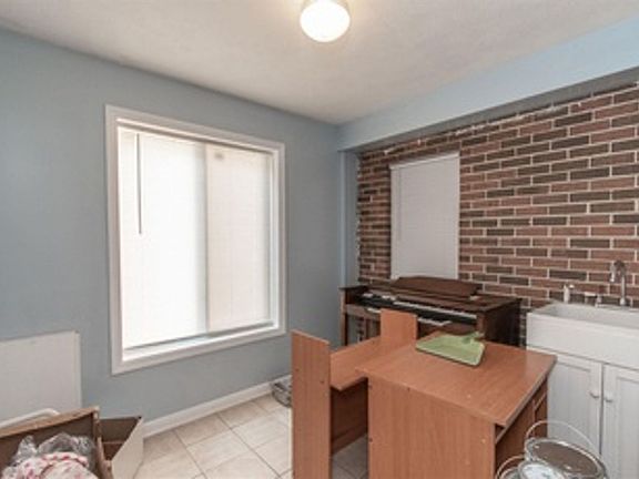 5th image of 1107 E Roanoke St #B