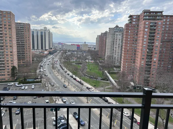 2940 Ocean Parkway image 11 of 12