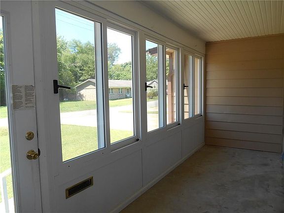 5th image of 1811 Baldwin St