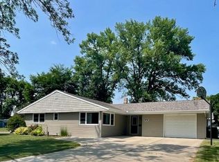 105 11th Ave NE, Hutchinson, MN 55350