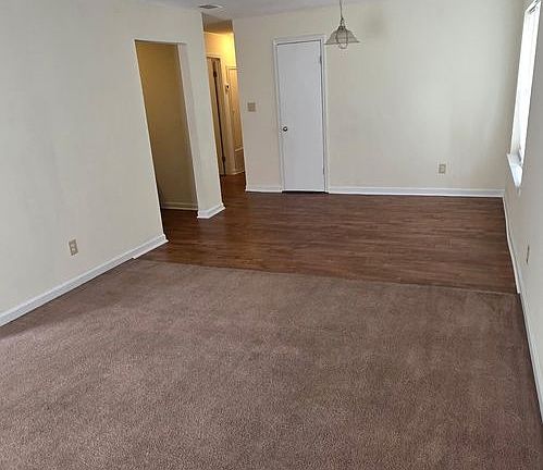 3rd image of 3091 Parrish Rd #D