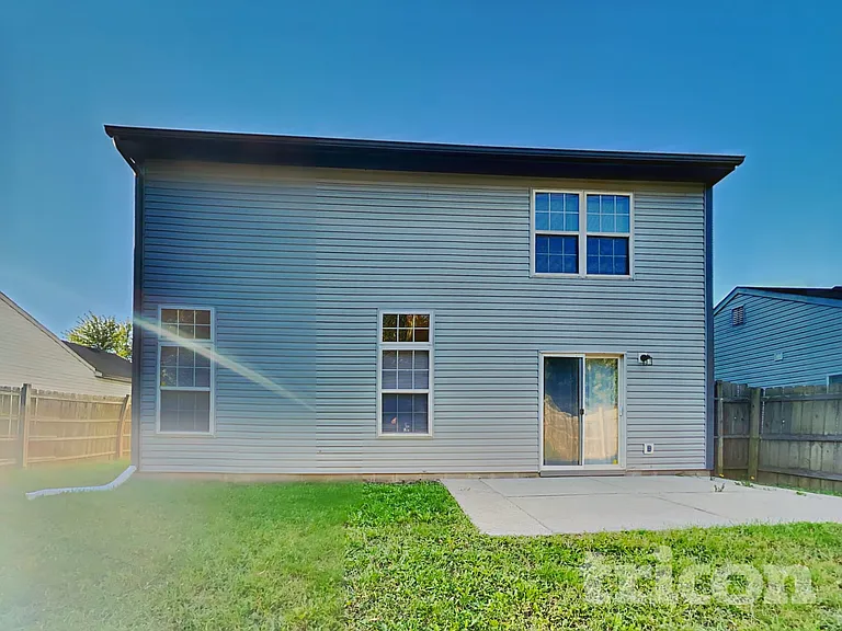 7114 Mars Dr — Photo 16