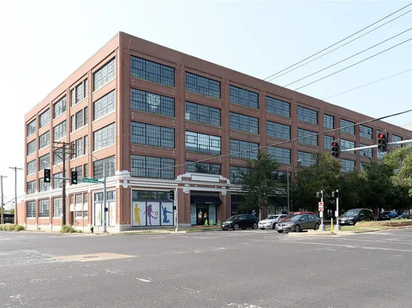 4100 Forest Park Ave #216, Saint Louis, MO 63110