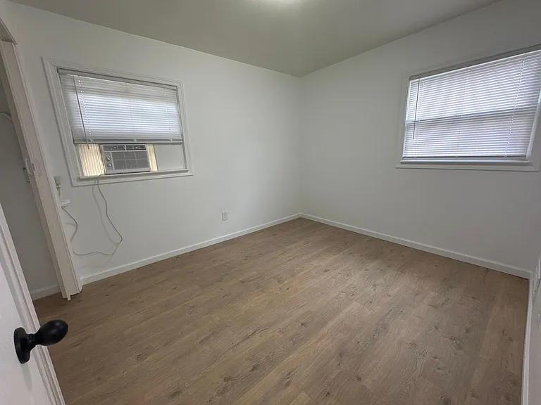 2708 Trimble St — Photo 19