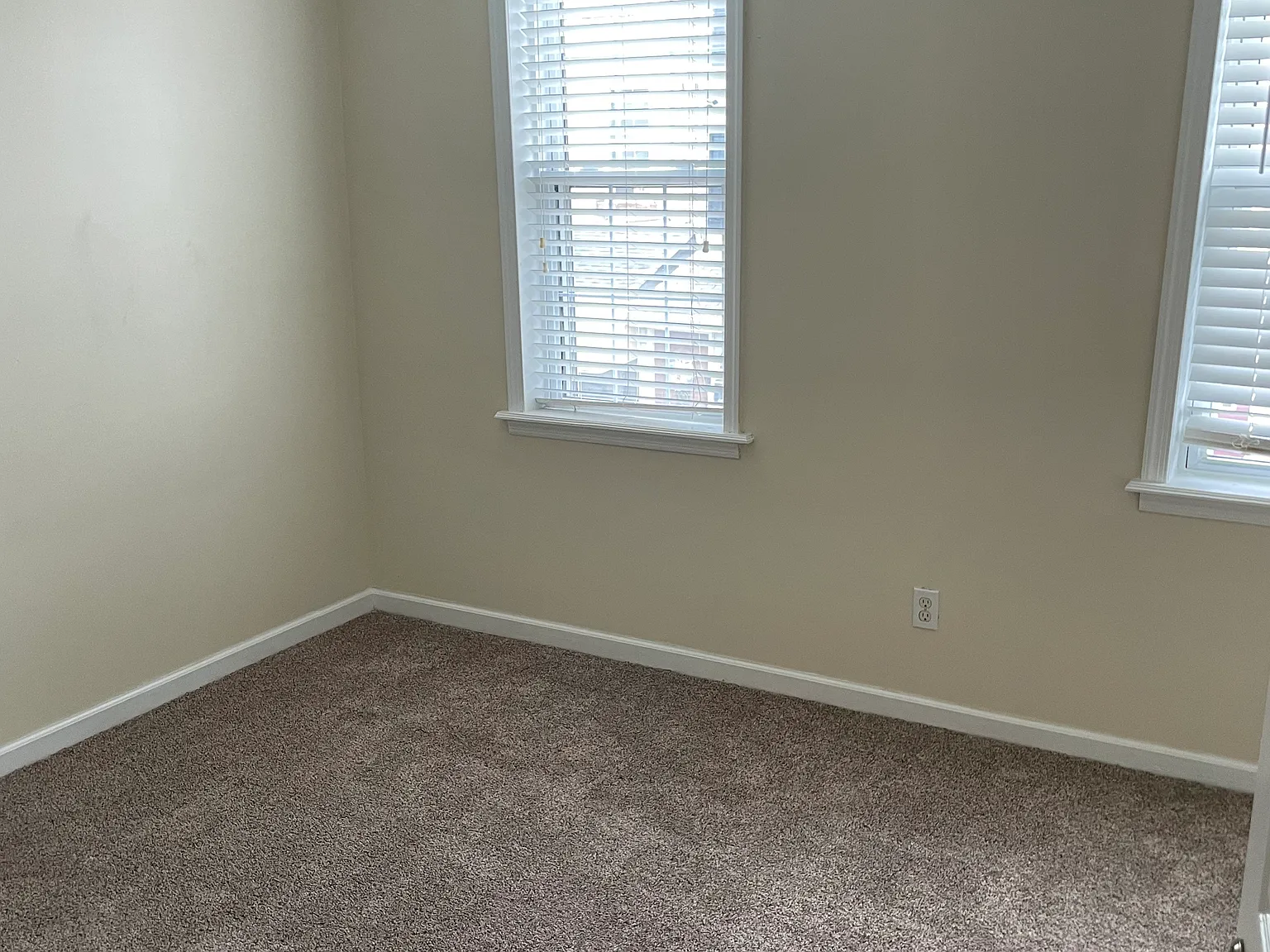 3 bed, 1156 sqft, $1,625 — Photo 2