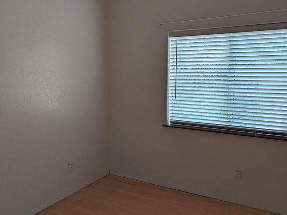 4th image of 1320 Loren Dr