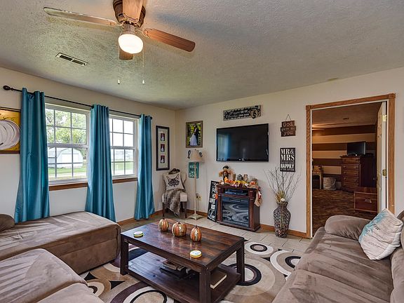 200 South Johnson Street-2