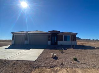 8942 E Arches Dr, Kingman, AZ 86409