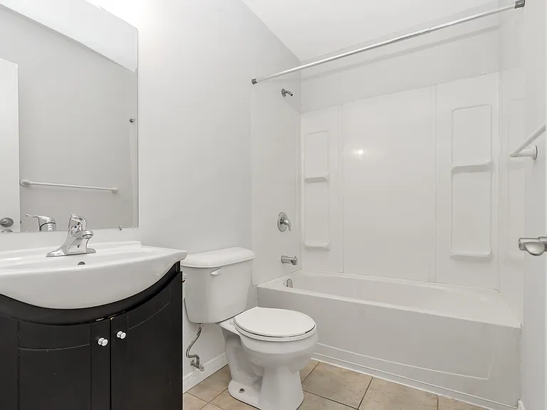 12 Colborne St E — Photo 12