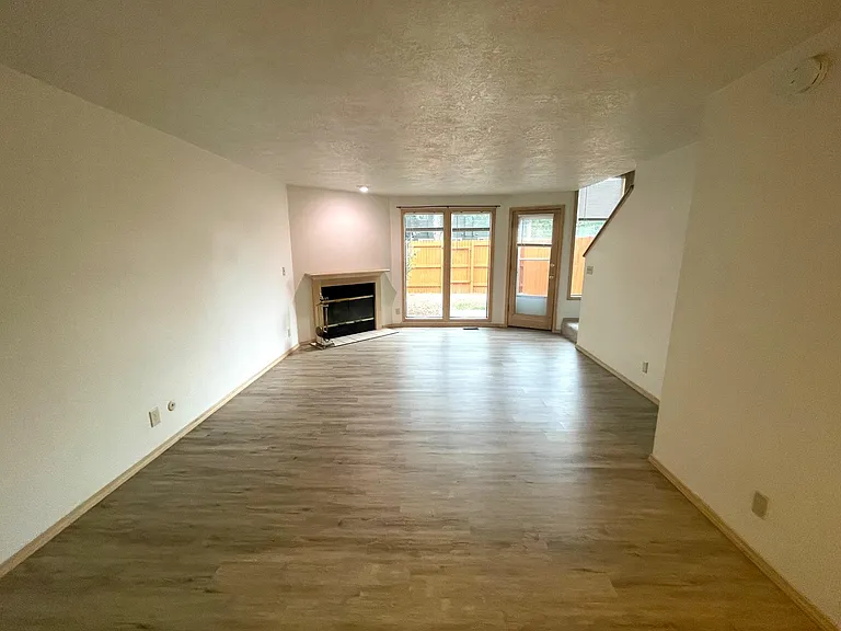 6890 W Irving Ln — Photo 2
