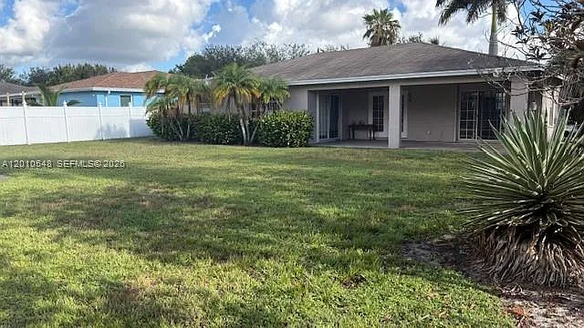 774 NW 16th Pl — Photo 10
