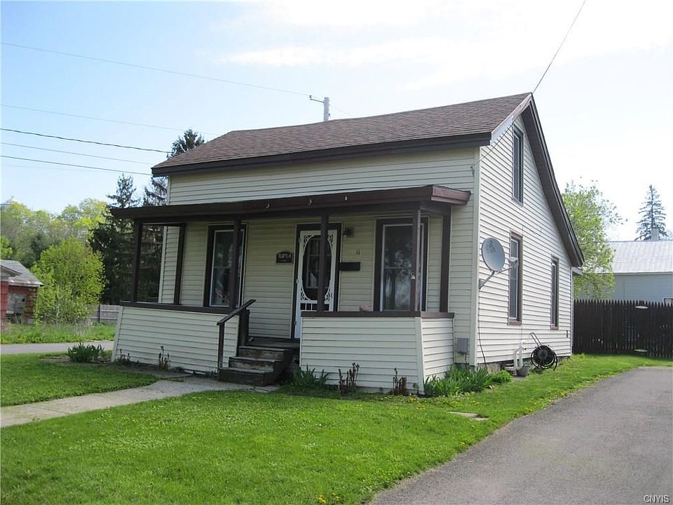 It IS bigger than it looks - nice two  bedroom with spacious loft (currently being used as 3 third bedroom and office!!