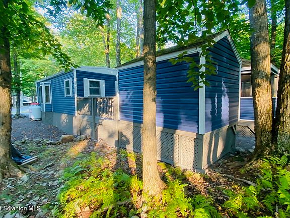 4th image of 128 Oak Pl