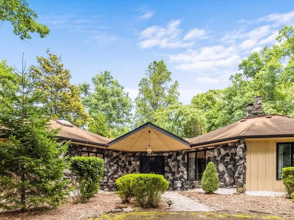 8626 Old Dominion Dr, Mc Lean, VA 22102