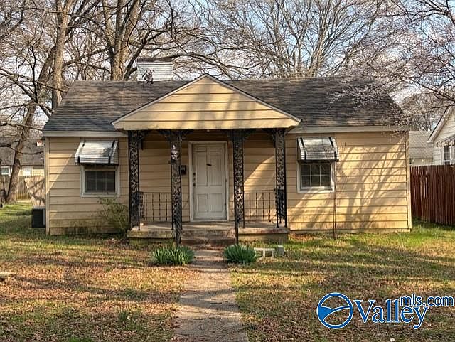 1st image of 1022 7th Ave SE