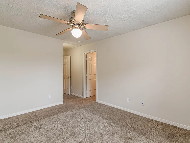 213 Foster St — Photo 22