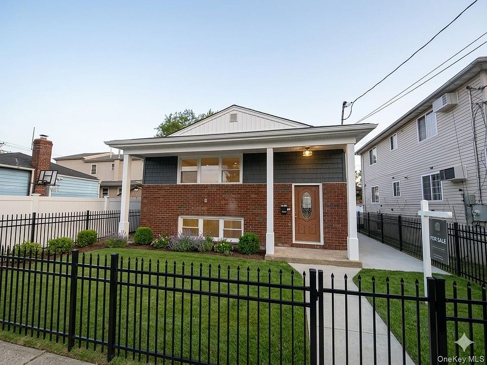 1st image of 22536 111th Avenue
