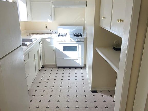 4th image of 1262 Boynton St #22