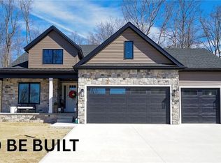 1645 Woodland Cir, Youngstown, OH 44514