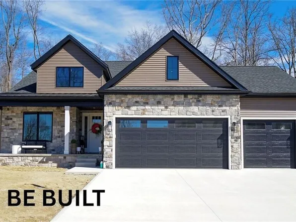 1645 Woodland Cir, Youngstown, OH 44514