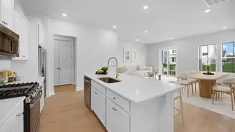 211 Citrus Dr — Photo 3