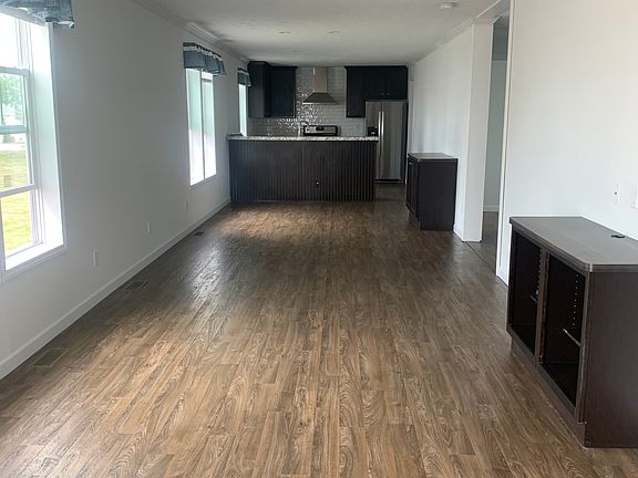 2nd image of 511 E 1st St #84