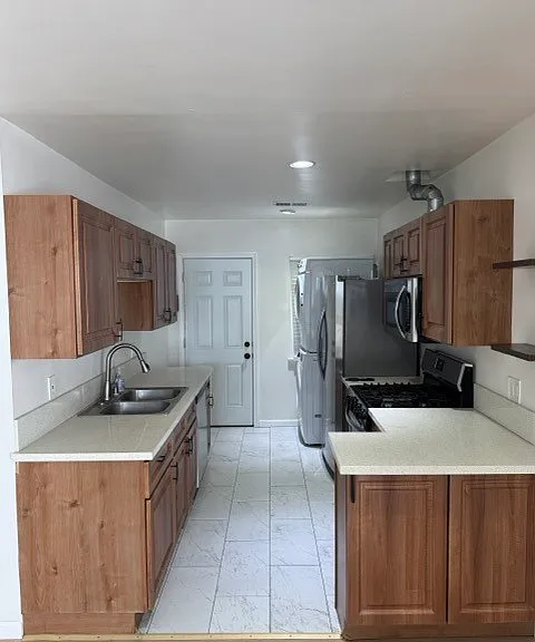 714 Ocean Park Blvd #C — Photo 5