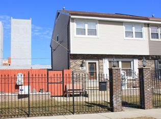 2505 N Linden Pl, Chicago, IL 60647