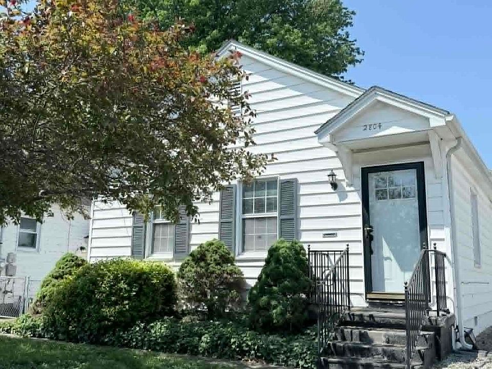 1st image of 2804 N Sherman St