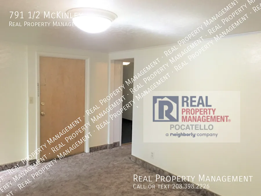 2 Bedroom 1 Bath Apartment - Basement apartment — Photo 3