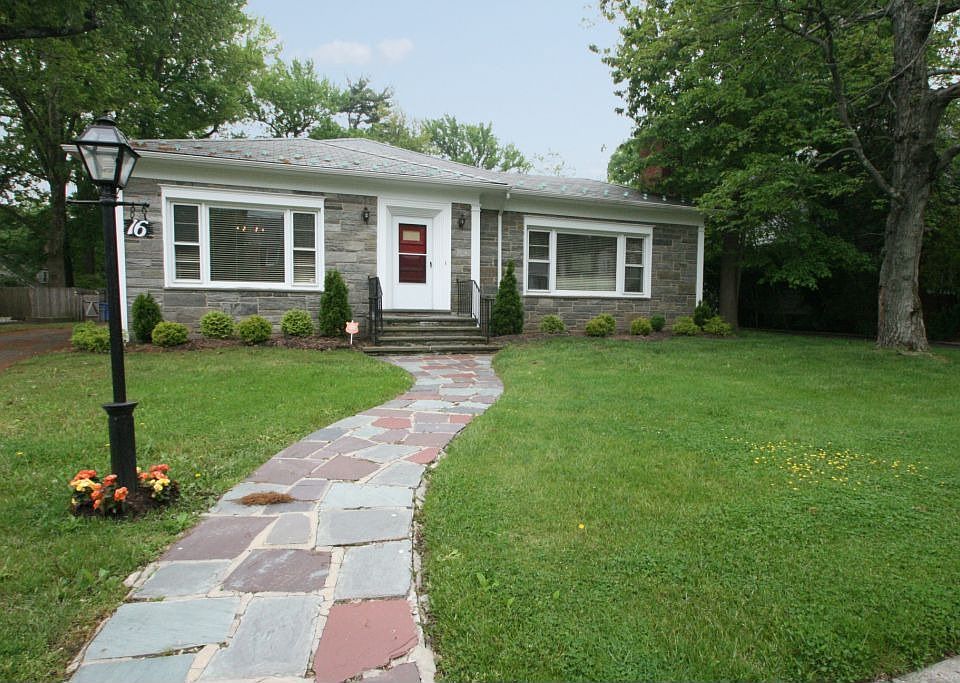 1st image of 16 Plymouth Pl