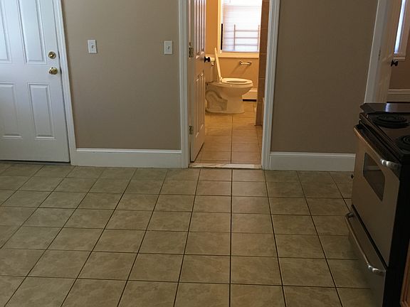 4th image of 156 Ford St #1