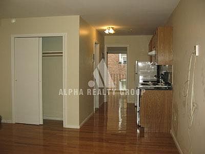 2nd image of 49 Symphony Rd APT 2